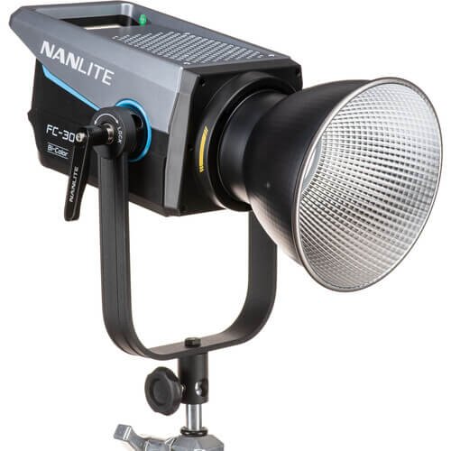 foto-general-egypt-Nanlite FC300B Bi-Color LED Spotlight (2)
