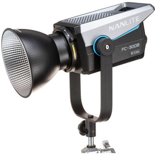 foto-general-egypt-Nanlite FC300B Bi-Color LED Spotlight (4)