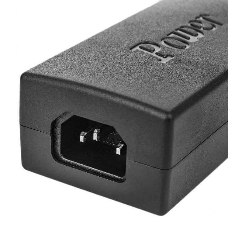 foto-general-egypt-W200-HXL-2021 96W Universal Multi-Voltage Charger with 12 Connectors-3